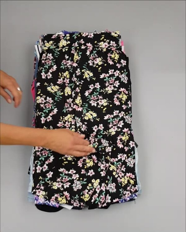 Фотография  703 - CUBUS детский микс лето (Children CUBUS mix)#15 кг, ЛОТ №2515 оптом в Майкопе и Адыгее