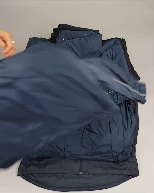 Фотография  797 - Куртки СПОРТ СТОК дети#10 кг , Лот№ 2641 оптом в Майкопе и Адыгее