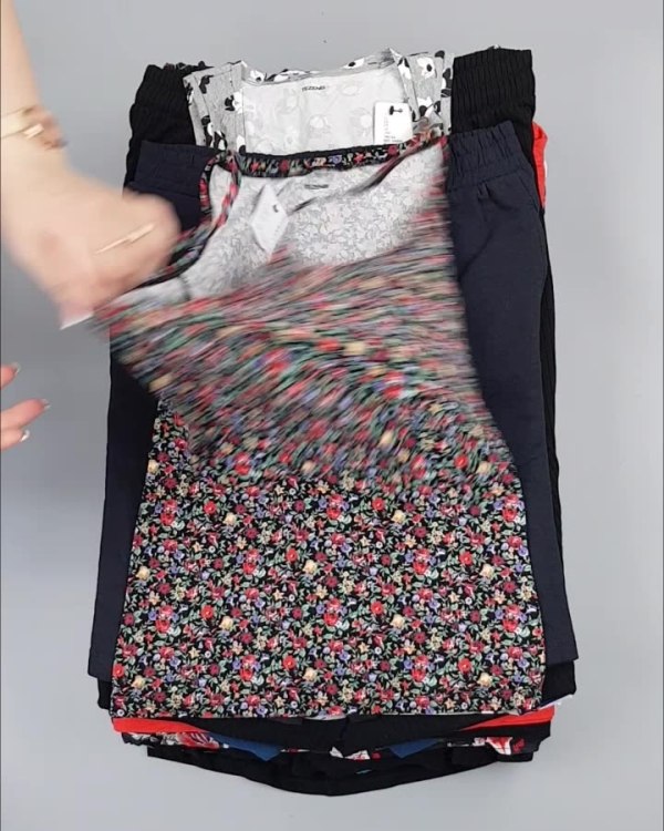 Фотография  373 - Летний микс CALZEDONIA, 50 шт, ЛОТ №4073 оптом в Майкопе и Адыгее