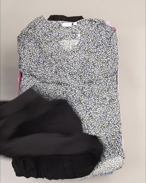 Фотография  697 - VILA Summer mix#15 кг, ЛОТ №4357 оптом в Майкопе и Адыгее