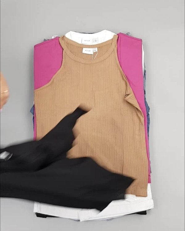 Фотография  785 - VILA Summer mix#15 кг, ЛОТ №4359 оптом в Майкопе и Адыгее