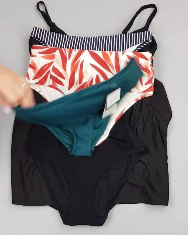 Фотография  890 - Купальники Chantelle#30 шт, ЛОТ №4410 оптом в Майкопе и Адыгее