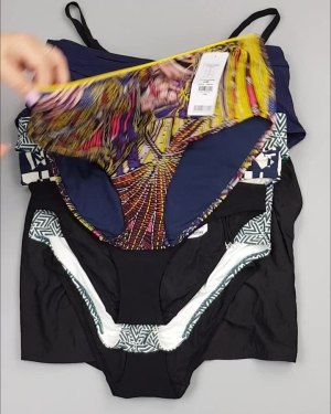 Фотография  602 - Купальники Chantelle#30 шт, ЛОТ №4410 оптом в Майкопе и Адыгее