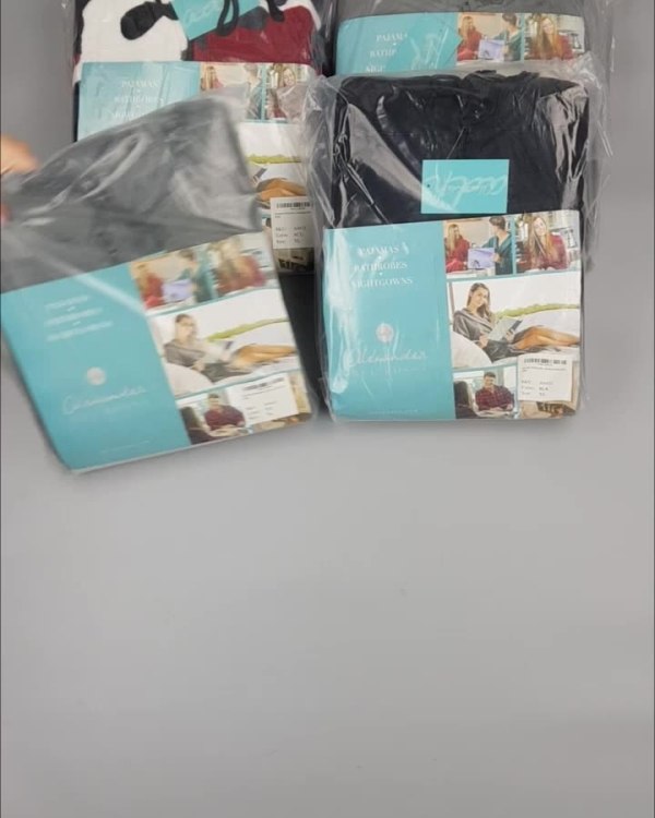 Фотография  631 - Халаты, комбинезоны (семейный) СТОК CAN#10 кг, ЛОТ №4452 оптом в Майкопе и Адыгее