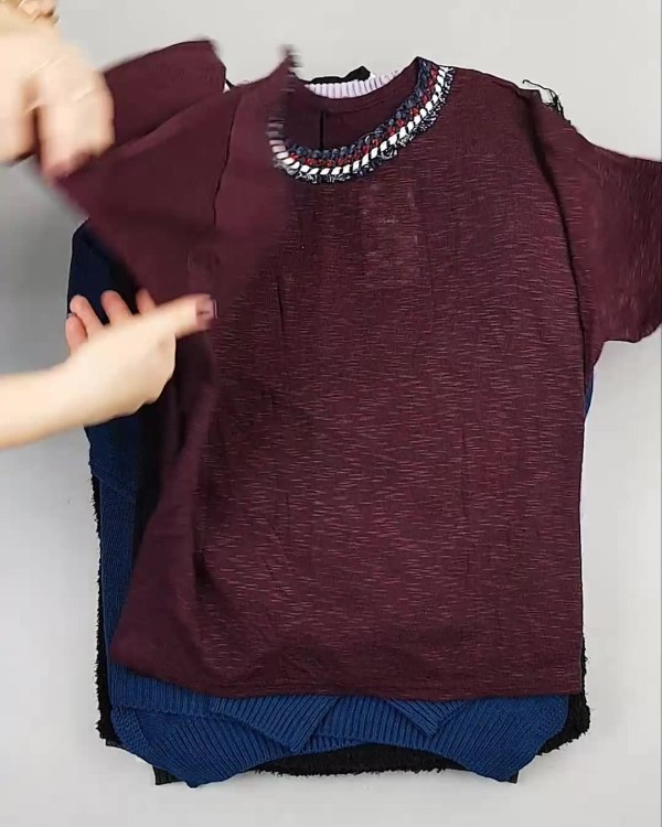 Фотография  142 - Джемпера Корея#20 шт, ЛОТ №5055 оптом в Майкопе и Адыгее