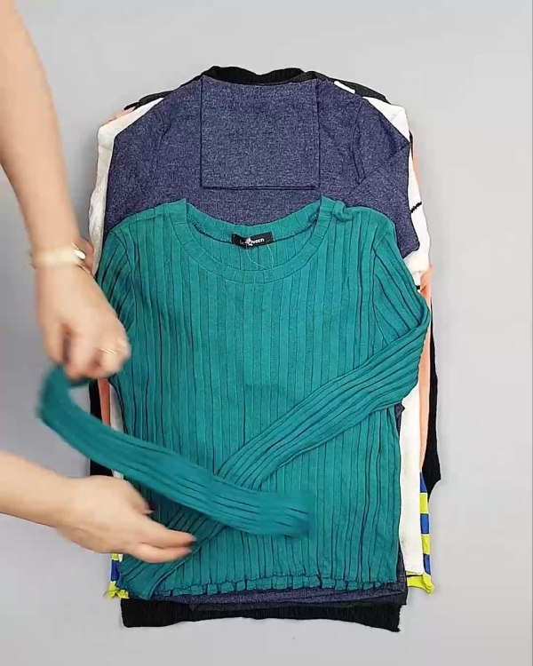 Фотография  813 - Джемпера легкие Корея#20 шт, ЛОТ №5081 оптом в Майкопе и Адыгее