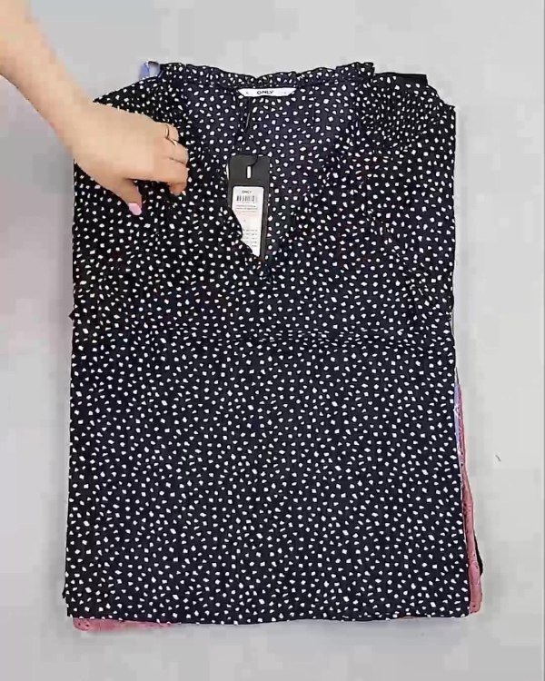 Фотография  636 - Блузки Bestseller 44#5 кг, ЛОТ №6084 оптом в Майкопе и Адыгее