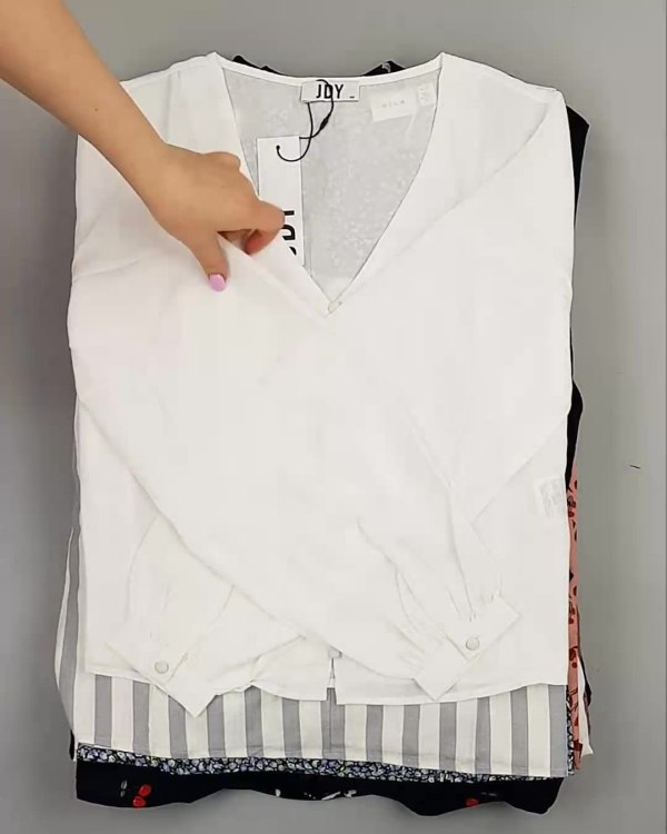 Фотография  754 - Блузки Bestseller 44#5 кг, ЛОТ №6084 оптом в Майкопе и Адыгее