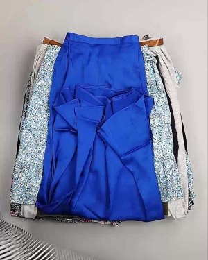 Фотография  263 - Юбки Bestseller 44#5 кг, ЛОТ №6121 оптом в Майкопе и Адыгее