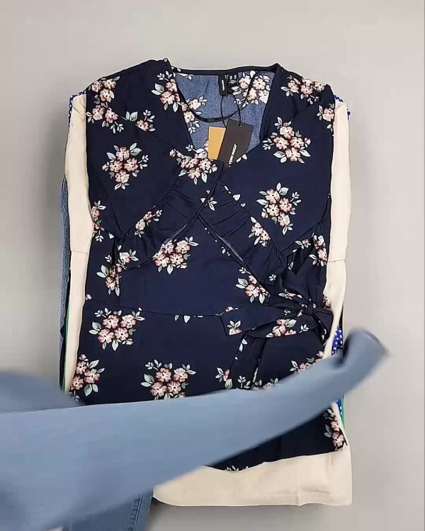 Фотография  533 - DK, Bestseller Summer mix#50 кг, ЛОТ №6186 оптом в Майкопе и Адыгее