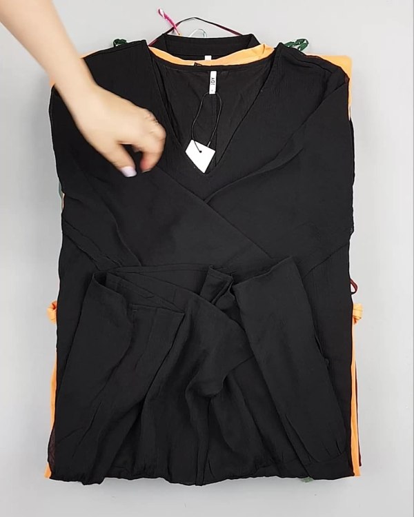 Фотография  990 - Платья Bestseller 44#5 кг, ЛОТ №6538 оптом в Майкопе и Адыгее