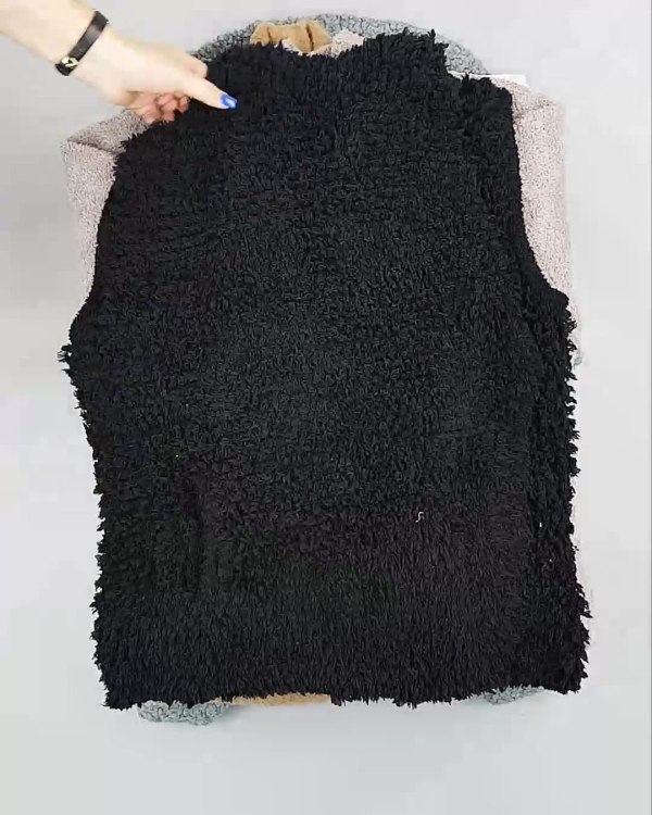 Фотография  971 - Кардиганы СТОК CAN#10 кг, ЛОТ №6887 оптом в Майкопе и Адыгее