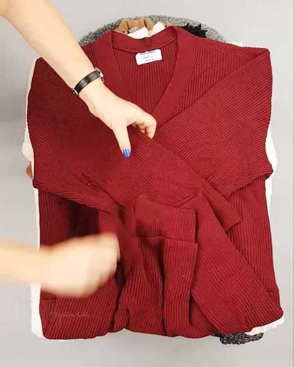 Фотография  657 - Кардиганы СТОК CAN#10 кг, ЛОТ №6887 оптом в Майкопе и Адыгее