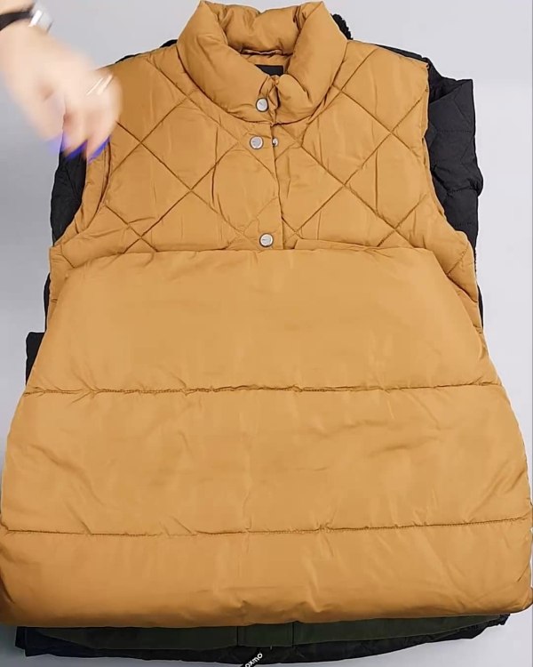 Фотография  165 - Верхняя одежда Дания#10,1 кг ЛОТ №6909 оптом в Майкопе и Адыгее