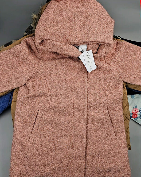 Фотография  990 - Верхняя одежда VILA#10,2 кг, ЛОТ №6826 оптом в Майкопе и Адыгее