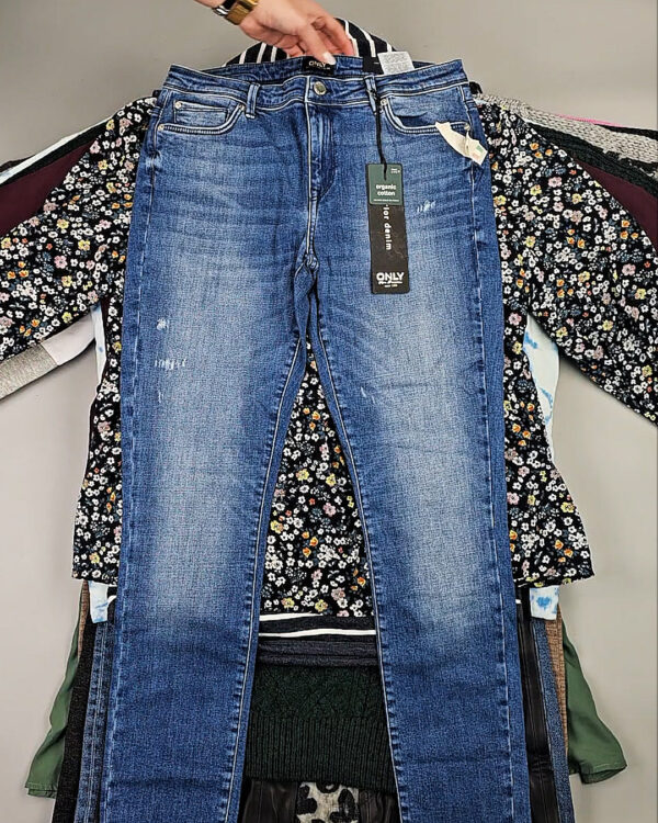 Фотография  586 - ДАНИЯ Winter mix 24#15 кг, ЛОТ СТ-10085 оптом в Майкопе и Адыгее