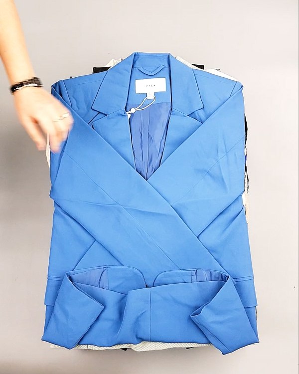 Фотография  560 - Bestseller Winter mix 104#15 кг, ЛОТ №7343 оптом в Майкопе и Адыгее