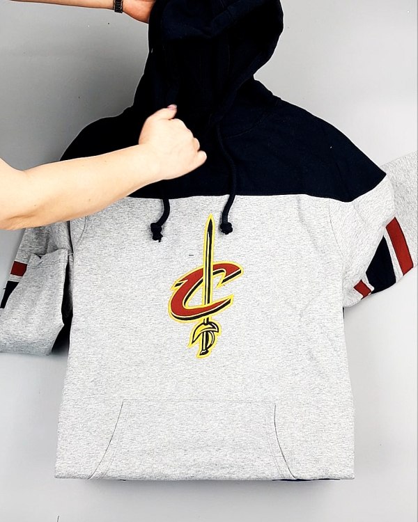 Фотография  435 - HOODIE CAN 084#10 кг, ЛОТ №7426 оптом в Майкопе и Адыгее