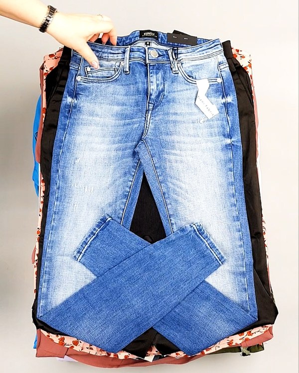 Фотография  586 - Bestseller Summer mix 104#15 кг, ЛОТ №7495 оптом в Майкопе и Адыгее