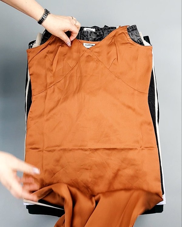 Фотография  487 - Bestseller Summer mix 104#15 кг, ЛОТ №7493 оптом в Майкопе и Адыгее