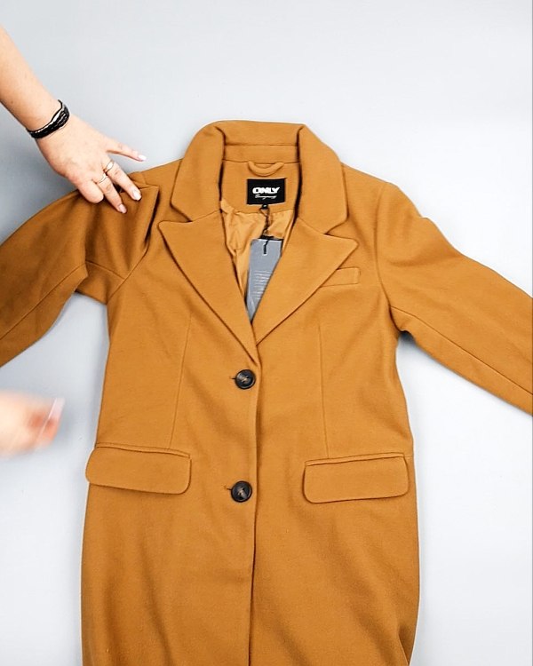 Фотография  860 - Пальто Bestseller 104#10,5 кг, ЛОТ №7559 оптом в Майкопе и Адыгее