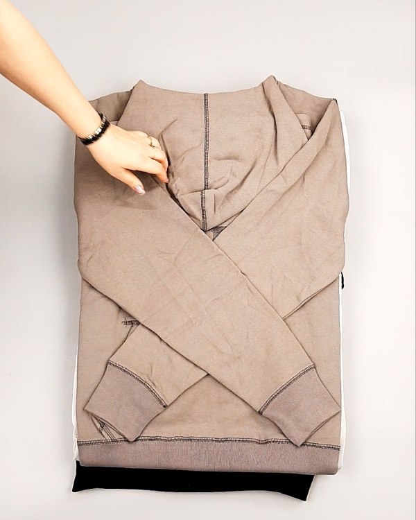 Фотография  727 - Толстовки СТОК CAN 0424#10 кг, ЛОТ №7447 оптом в Майкопе и Адыгее