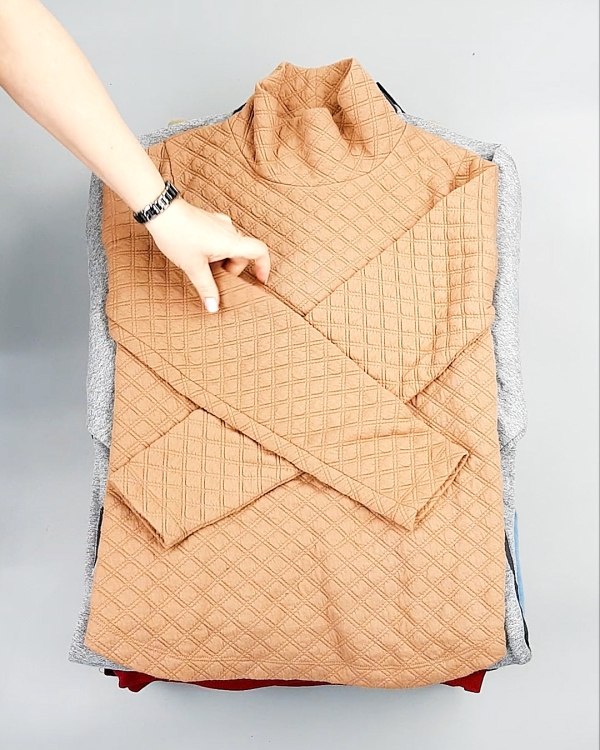 Фотография  471 - SWEATSHIRT CAN 084#10 кг, ЛОТ №7619 оптом в Майкопе и Адыгее