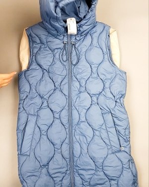 Фотография  927 - Верхняя одежда весна TOM TAILOR 124#7,8 кг, ЛОТ №7581 оптом в Майкопе и Адыгее