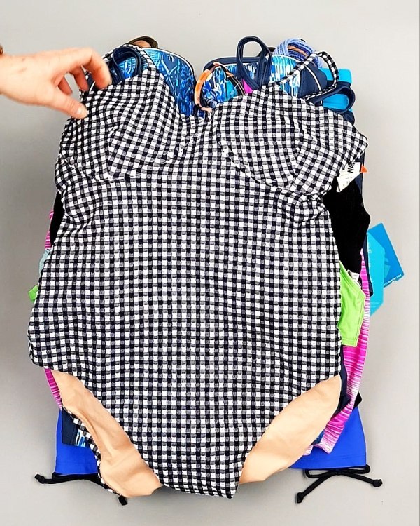 Фотография  981 - Купальники СТОК CAN 124#5 кг, ЛОТ №7689 оптом в Майкопе и Адыгее