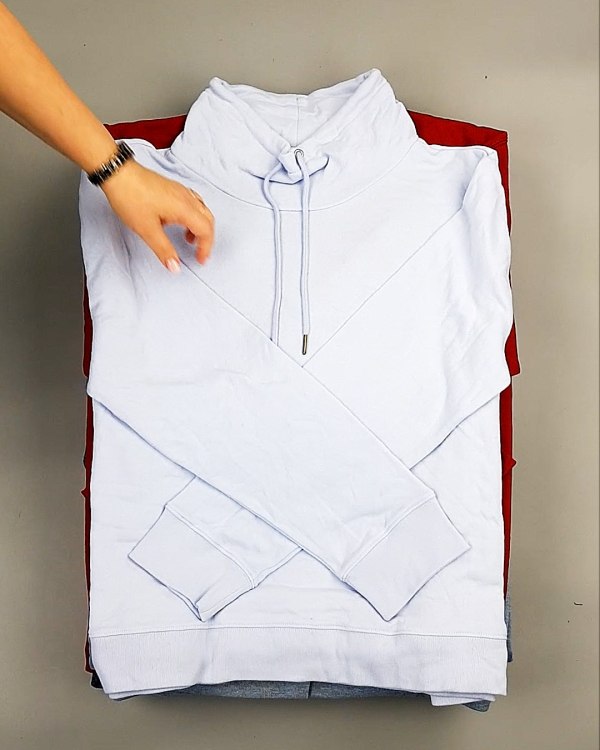 Фотография  325 - SWEATSHIRT CAN 084#10 кг, ЛОТ №7618 оптом в Майкопе и Адыгее