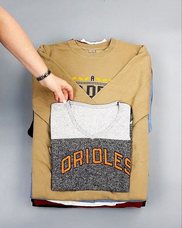 Фотография  358 - SWEATSHIRT CAN 084#10 кг, ЛОТ №7619 оптом в Майкопе и Адыгее