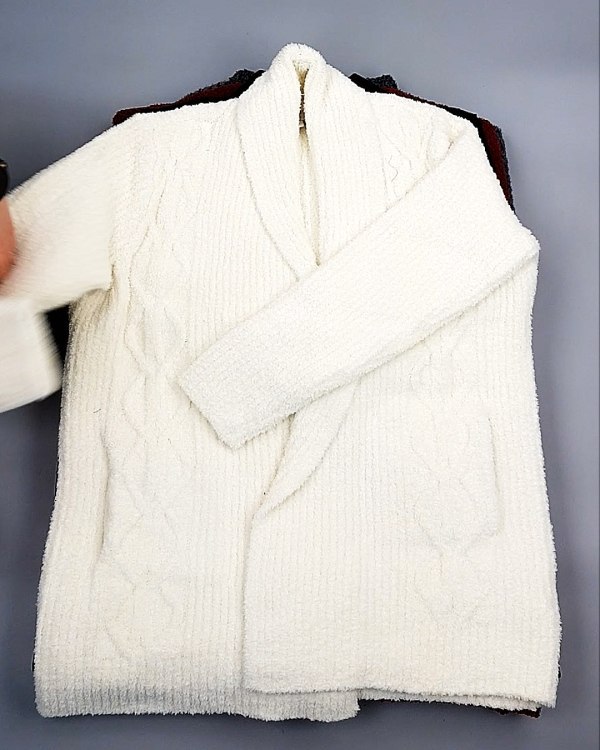 Фотография  177 - Кардиганы СТОК CAN 084#7 кг, ЛОТ №7674 оптом в Майкопе и Адыгее