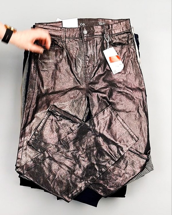 Фотография  879 - Брюки женские лето C&A 025#10 кг, ЛОТ №7895 оптом в Майкопе и Адыгее