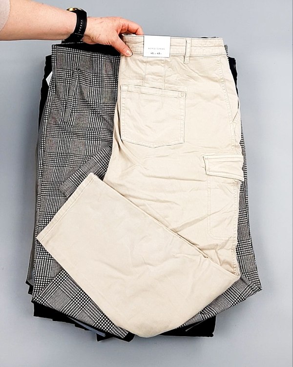 Фотография  711 - Брюки женские лето C&A 025#10 кг, ЛОТ №7895 оптом в Майкопе и Адыгее