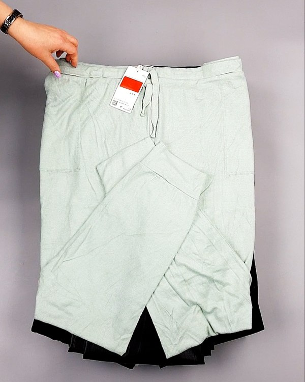 Фотография  643 - Брюки женские зима C&A 025#10 кг, ЛОТ №7910 оптом в Майкопе и Адыгее