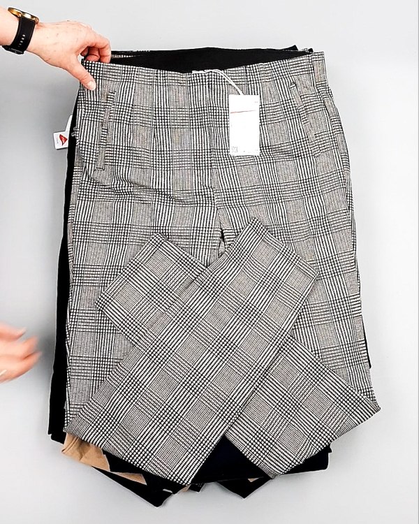 Фотография  447 - Брюки женские лето C&A 025#10 кг оптом в Майкопе и Адыгее