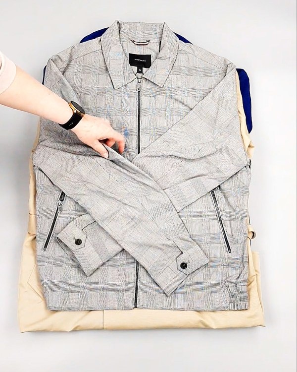 Фотография  273 - Ветровки м/ж C&A 025#10 кг, ЛОТ №7864 оптом в Майкопе и Адыгее