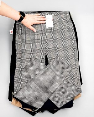 Фотография  284 - Брюки женские лето C&A 025#10 кг, ЛОТ №7892 оптом в Майкопе и Адыгее