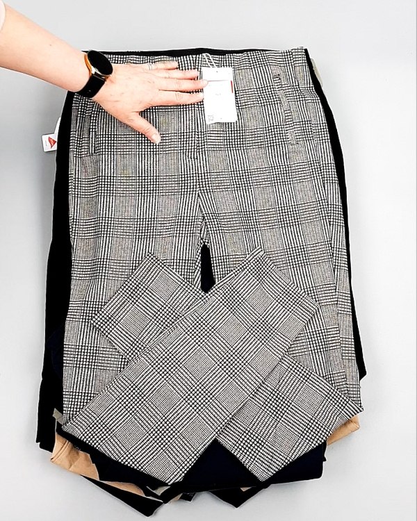 Фотография  147 - Брюки женские лето C&A 025#10 кг, ЛОТ №7892 оптом в Майкопе и Адыгее