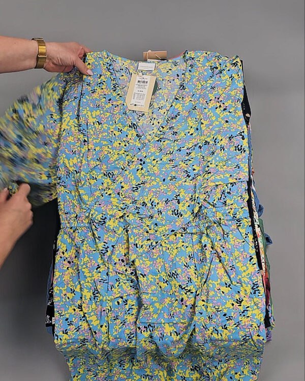 Фотография  534 - MAMA LICIOUS Summer 045 mix#16 кг, ЛОТ №8443 оптом в Майкопе и Адыгее