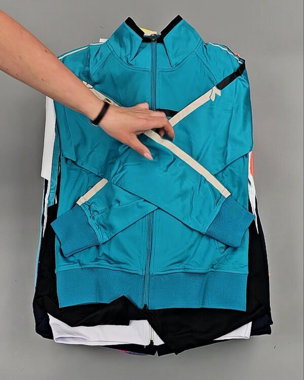 Фотография  879 - Спортивные костюмы  AD83#10 шт, ЛОТ №8640 оптом в Майкопе и Адыгее