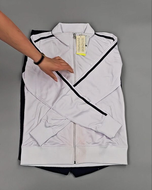 Фотография  516 - Спортивные костюмы  AD83#4 шт, ЛОТ №8637 оптом в Майкопе и Адыгее