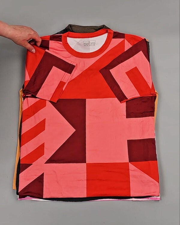 Фотография  829 - Футболки м/ж Cr+Ex#8 кг, ЛОТ № ВК0100 оптом в Майкопе и Адыгее