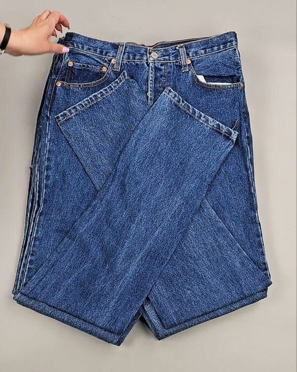 Фотография  704 - Джинсы LEVIS муж #6,3 кг, ЛОТ №8759 оптом в Майкопе и Адыгее