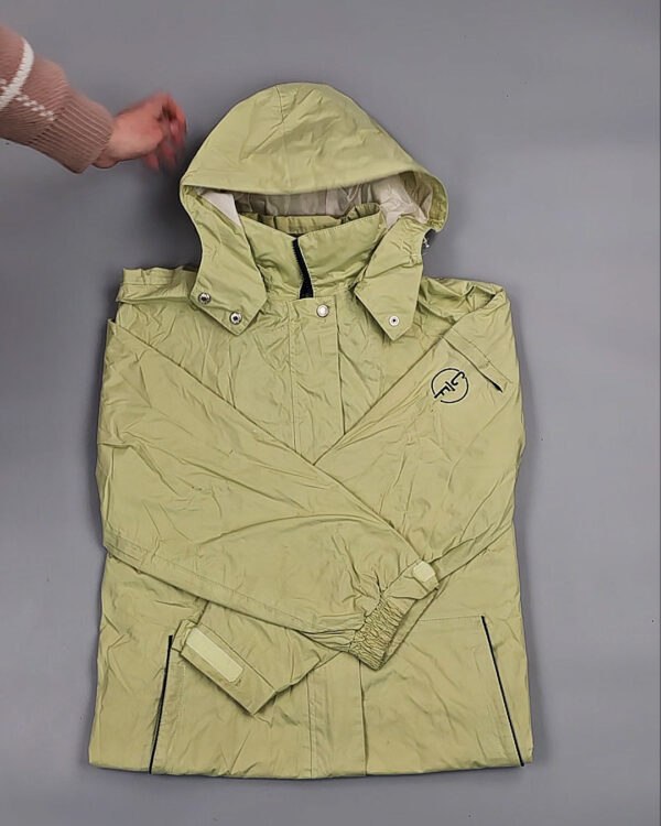 Фотография  107 - Ветровки женские#25 кг, ЛОТ № ВК0086 оптом в Майкопе и Адыгее