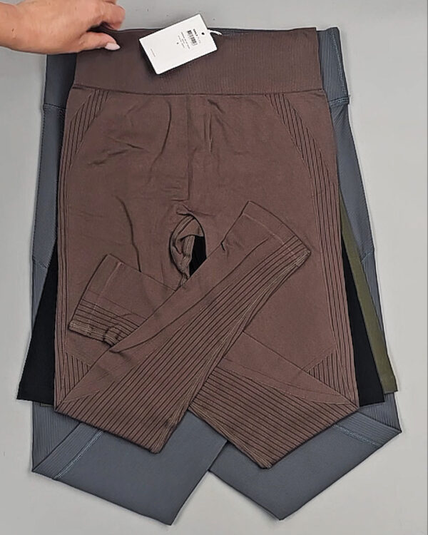 Фотография  627 - Спорт Bestseller 045 B#4 кг, ЛОТ №9038 оптом в Майкопе и Адыгее