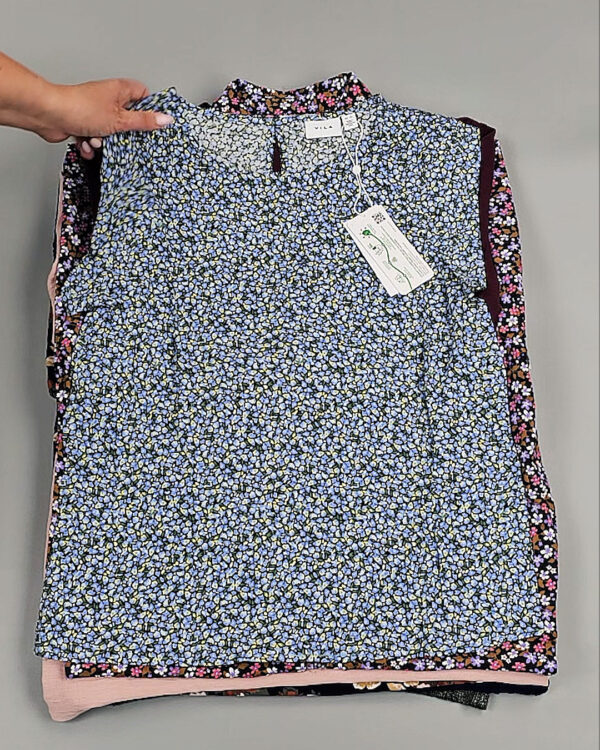 Фотография  818 - Блузки+Джемпера Bestseller Summer 045 B#8,5 кг, ЛОТ №9040 оптом в Майкопе и Адыгее