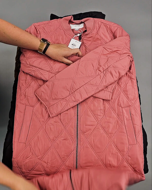 Фотография  223 - Верхняя одежда VILA#10 кг оптом в Майкопе и Адыгее