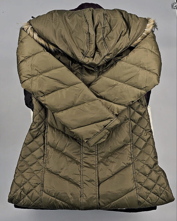 Фотография  551 - Верхняя одежда женская CAN 104#15 кг, ЛОТ СТ-9353 оптом в Майкопе и Адыгее