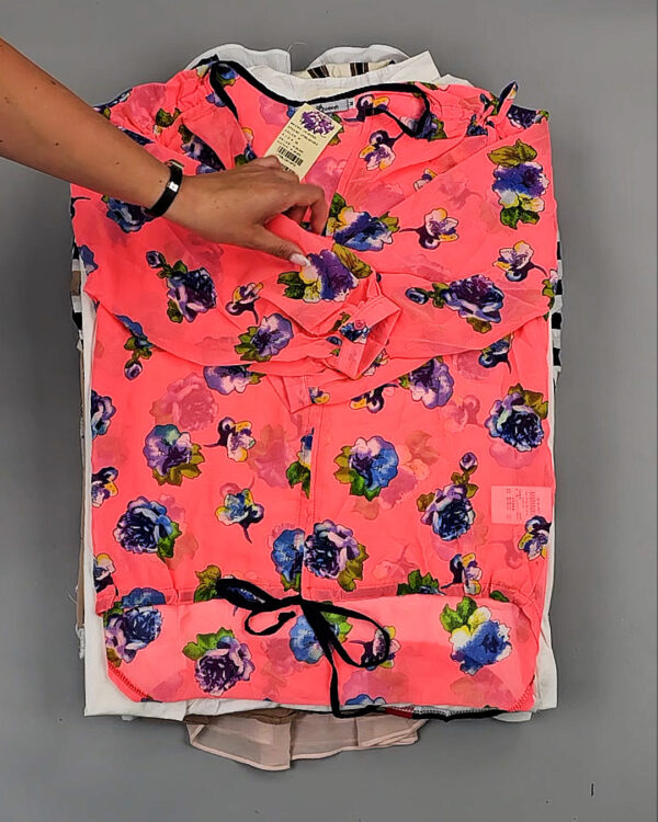 Фотография  573 - Блузки Корея 085#5 кг оптом в Майкопе и Адыгее